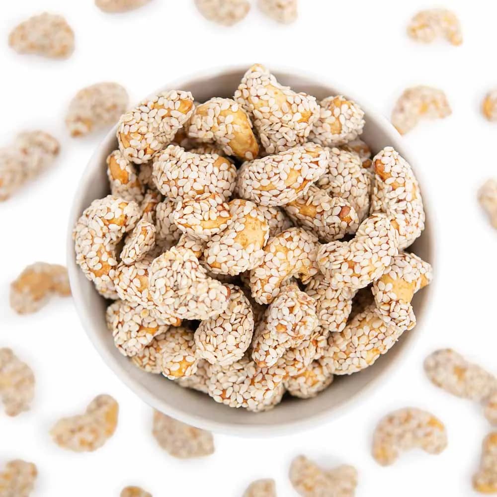 Кешью жареный с медом и кунжутом 250 г